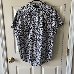 Lane Bryant Blue and White Floral Shirt Sz. 18